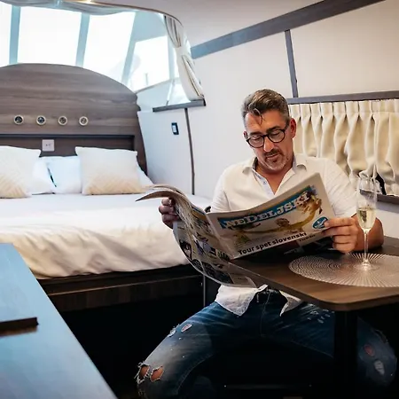 Delux Air Glam Accomodation *